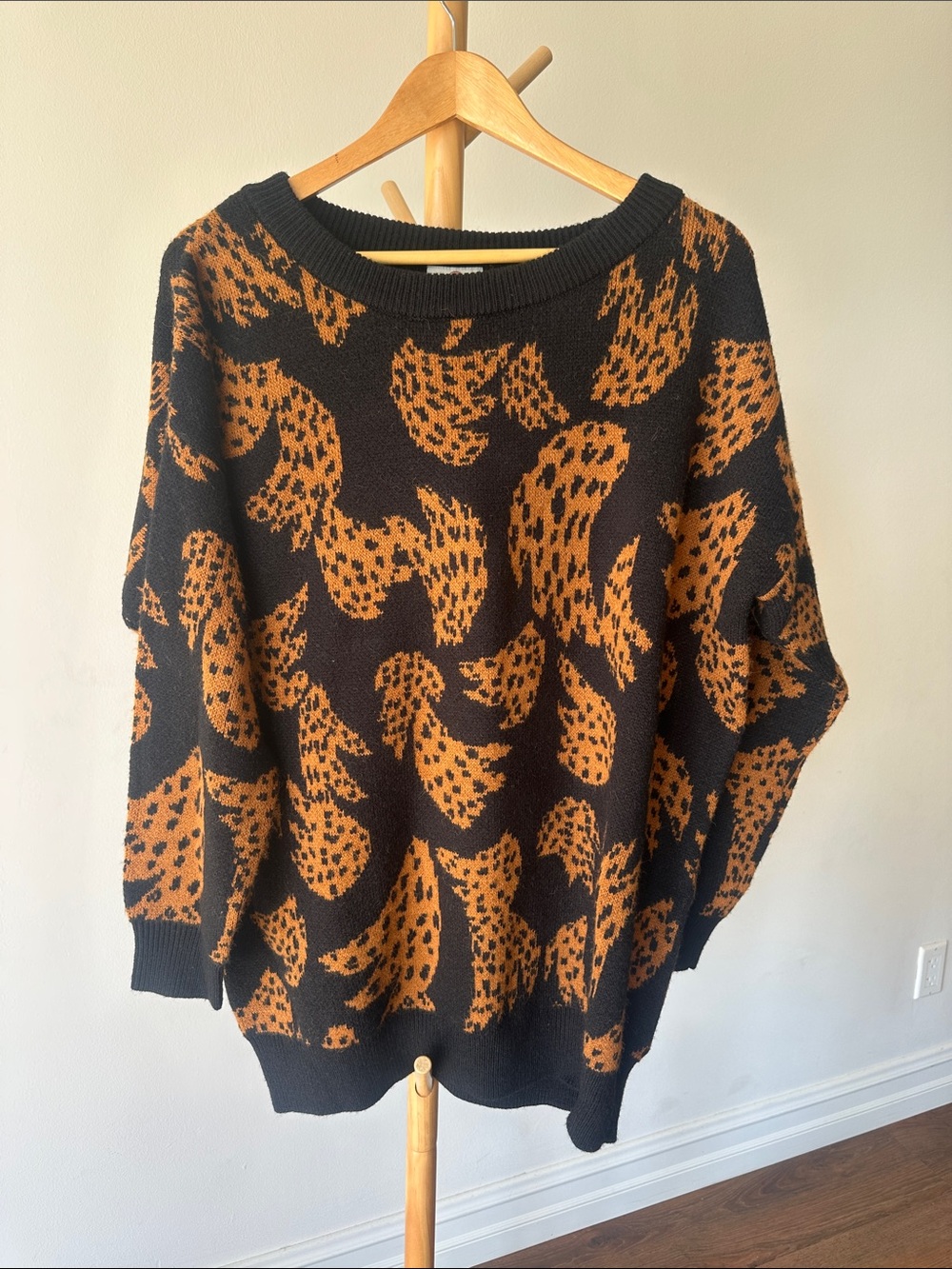 FARM Rio Black & Brown Leopard-Print Crewneck Sweater